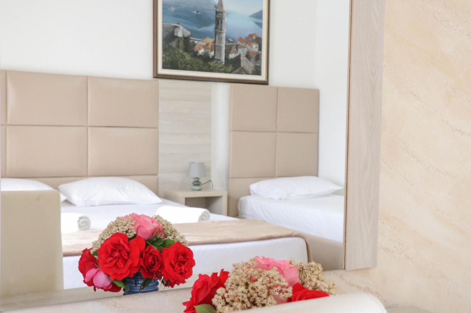 Imperial Hotel Ulcinj Quarto foto